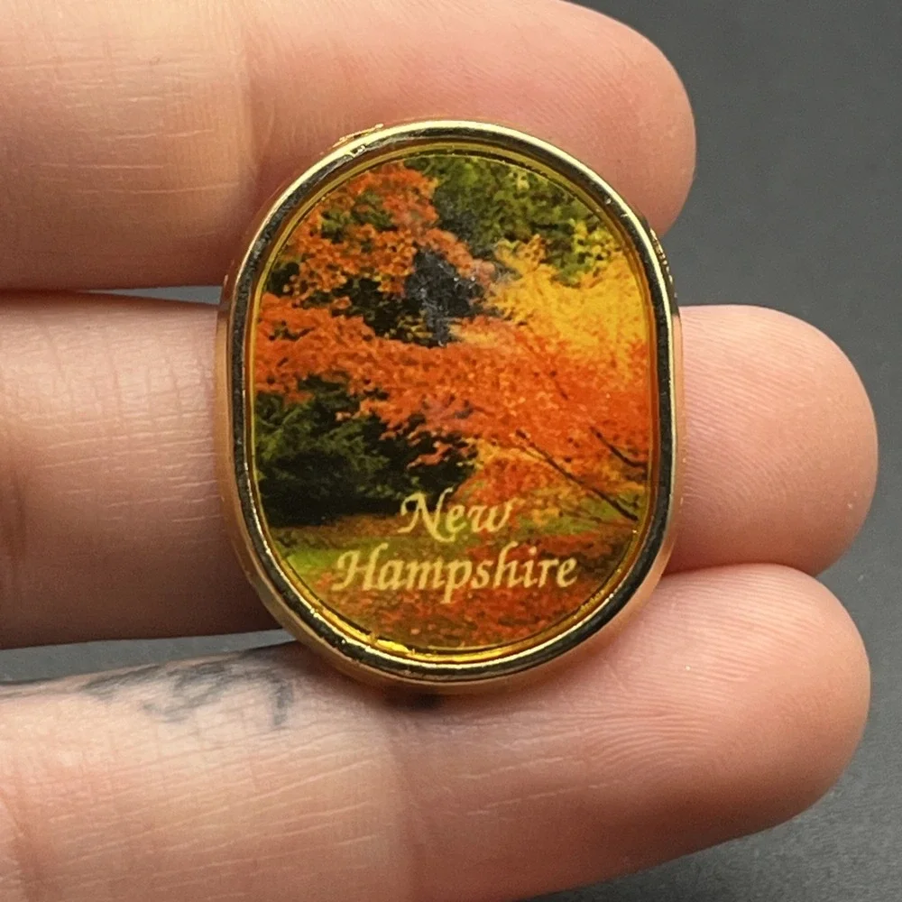 New Hampshire Leaves Trees‎ In The Fall Lapel Hat Pin